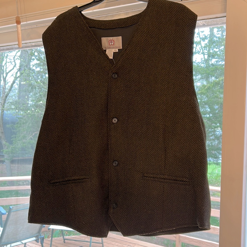 100% wool men’s vest